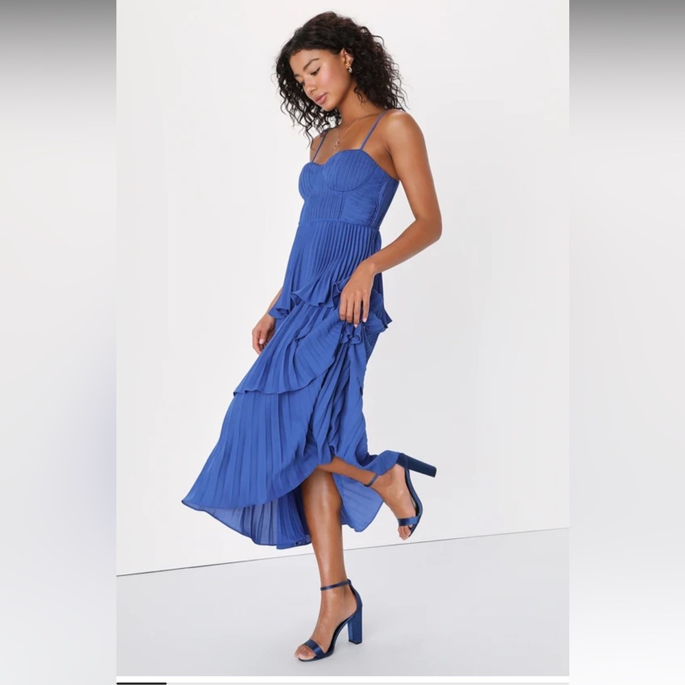 Elegant Blue Pleated Dress